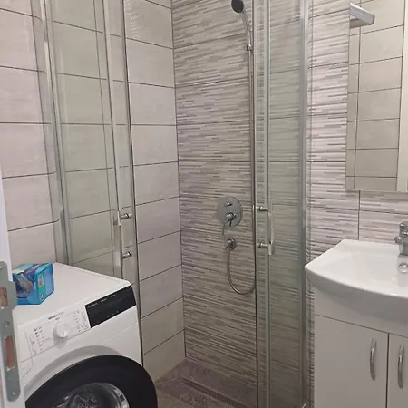 Rentam Stan Apartamento *